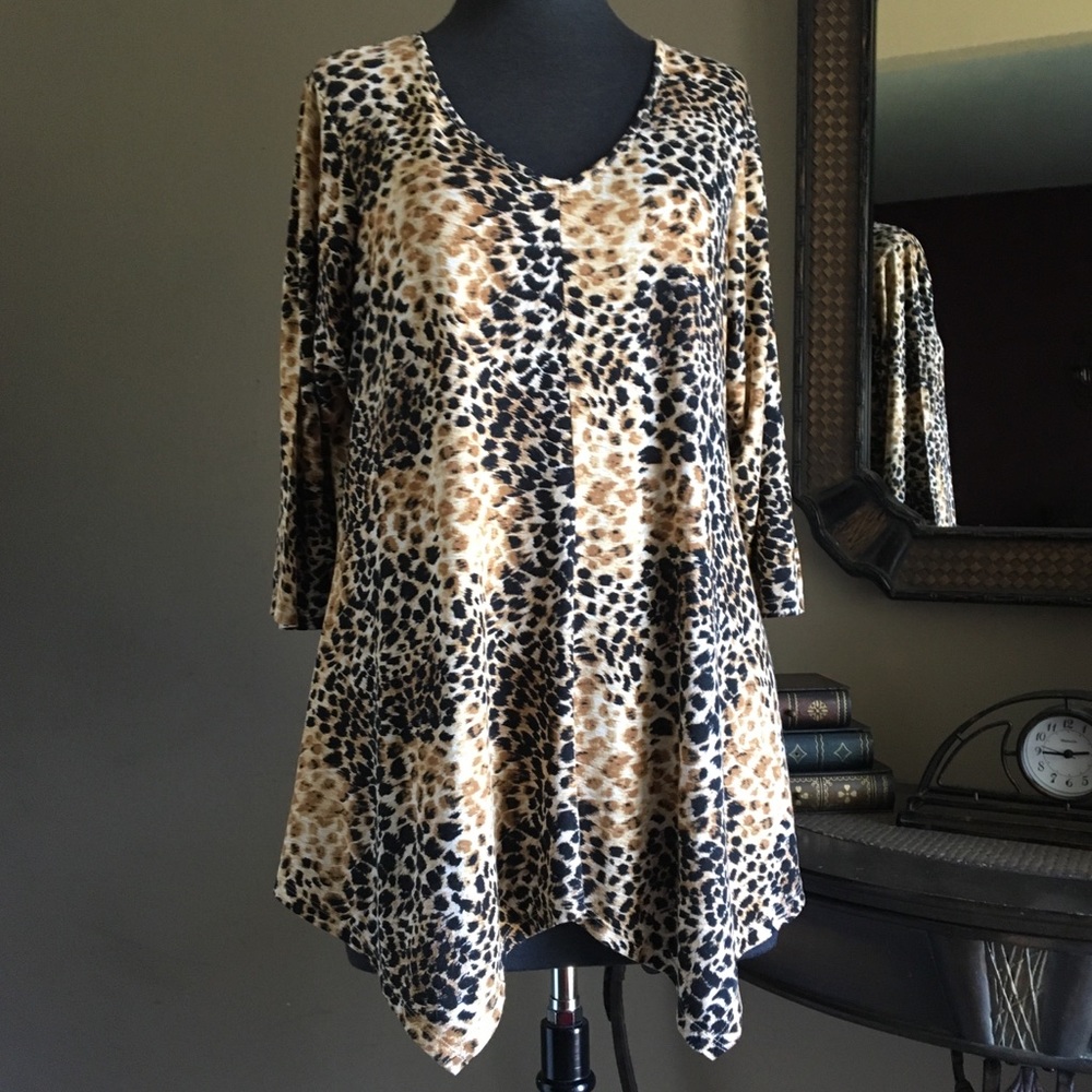 LEOPARD PRINT 3/4 SLV SHARKBITE STYLE FLOWY TUNIC SZ 1X PLUS SIZE